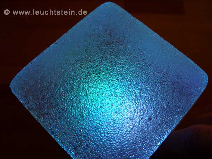 Pflastersteinleuchte 8 x 8 cm in amparo-blau.